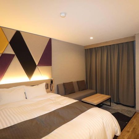 Kohoku Hotel Tsuchiura Buitenkant foto